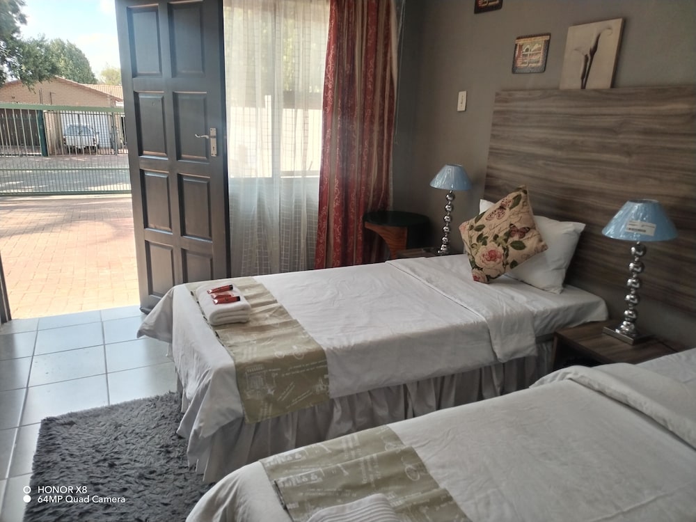 Room in B&B - Home of Peace and Tranquility