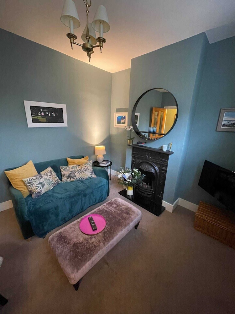 Beautiful & Cosy 2BD House - Southwark