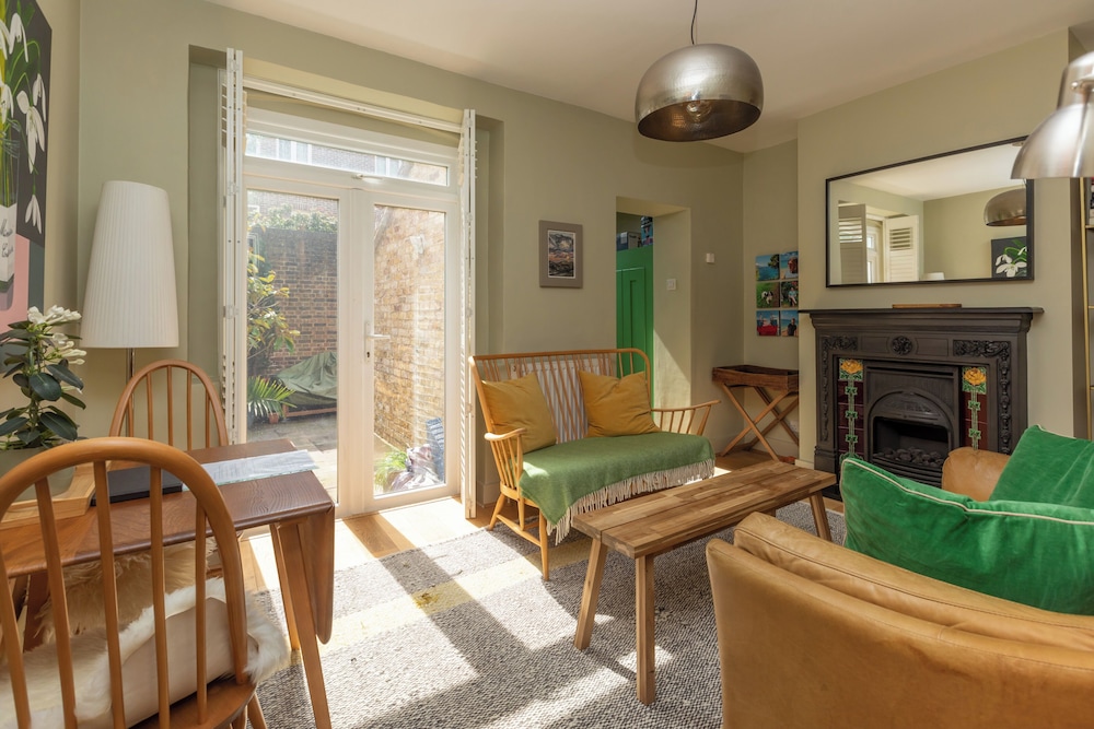 Beautiful & Cosy 2BD House - Southwark