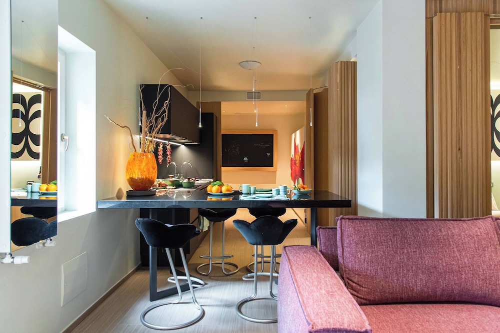Charming Roma Apartment With Terrace - Perfect for Families and Friends
