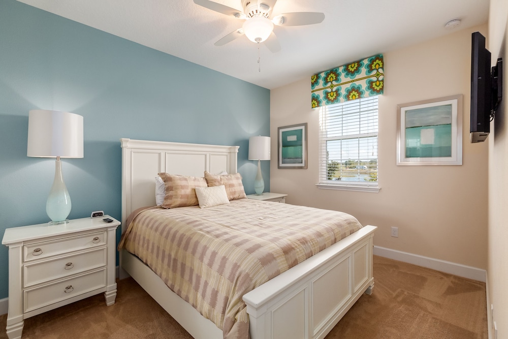 Festival Disney Oasis by VillaDirect - Image 2