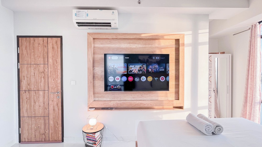 The Simply Look 1Br Apartment At Delft Ciputra Makassar