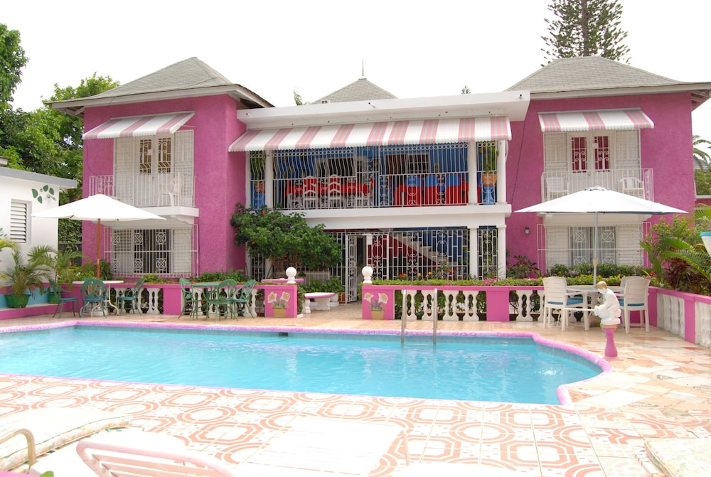 PinkHibiscus Guest House