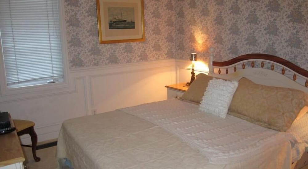 Elegant Cabbagetown - Image 3