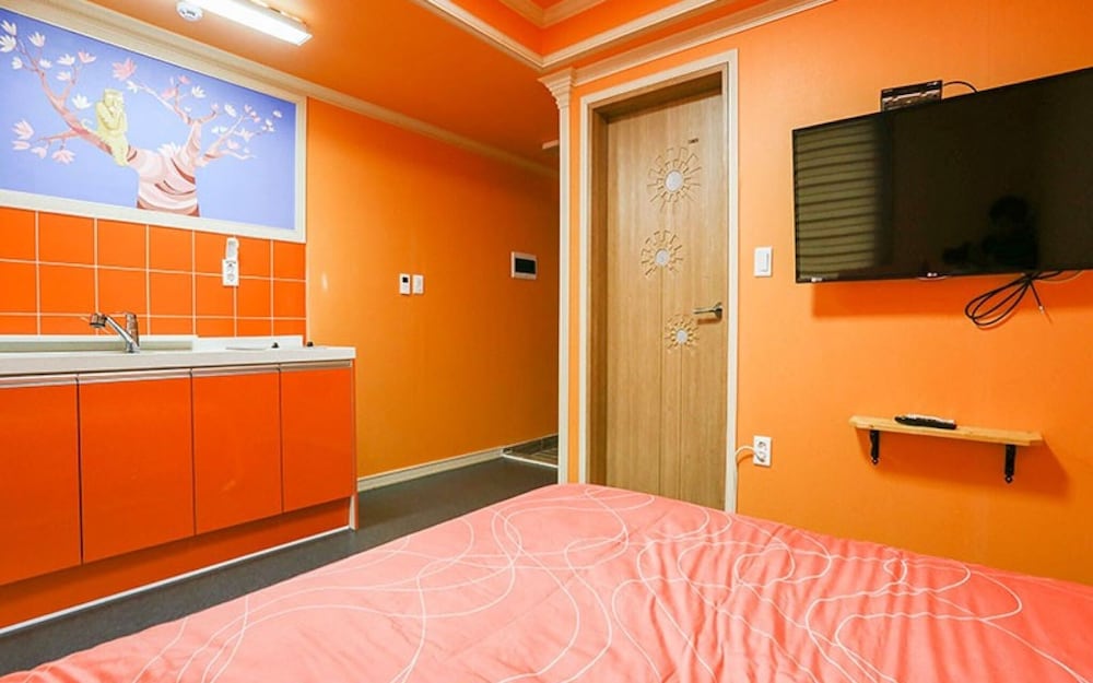 Gyeongju Twin Village Bed and Breakfast
