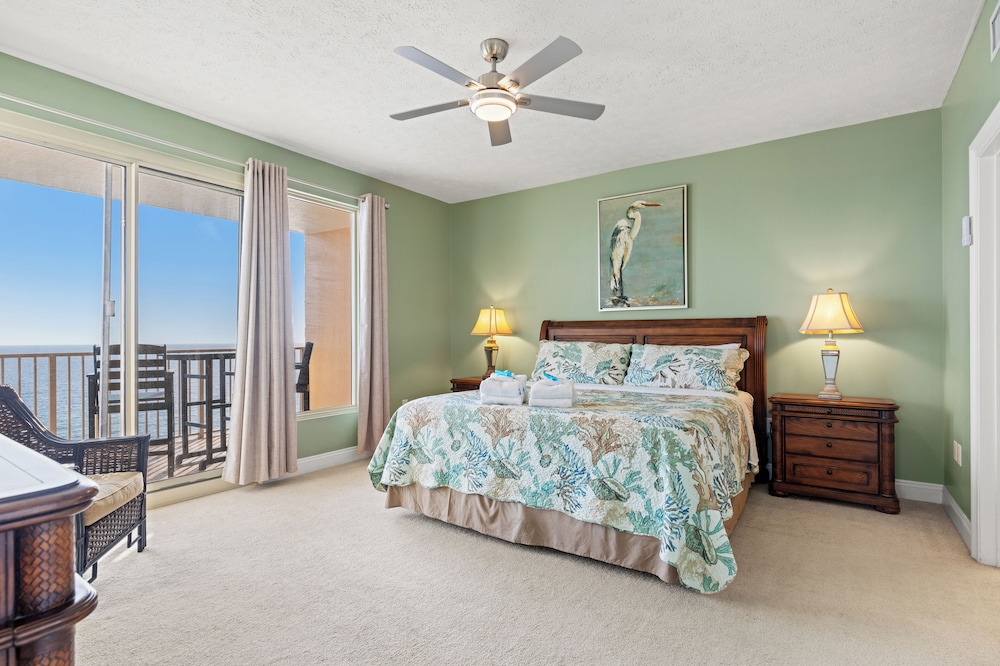 Treasure Tides3br Beachfront Corner Unit Sleeps 8 With Stunning Gulf Views!