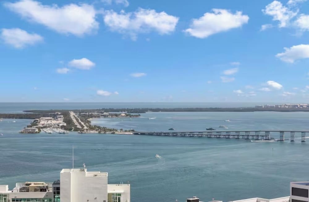 AKA Brickell Sea View by Palermo Home