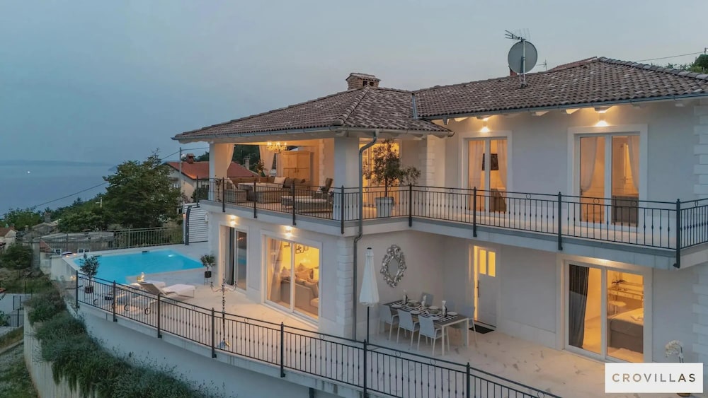 Villa Lauriana Nearby Opatija - Crovillas