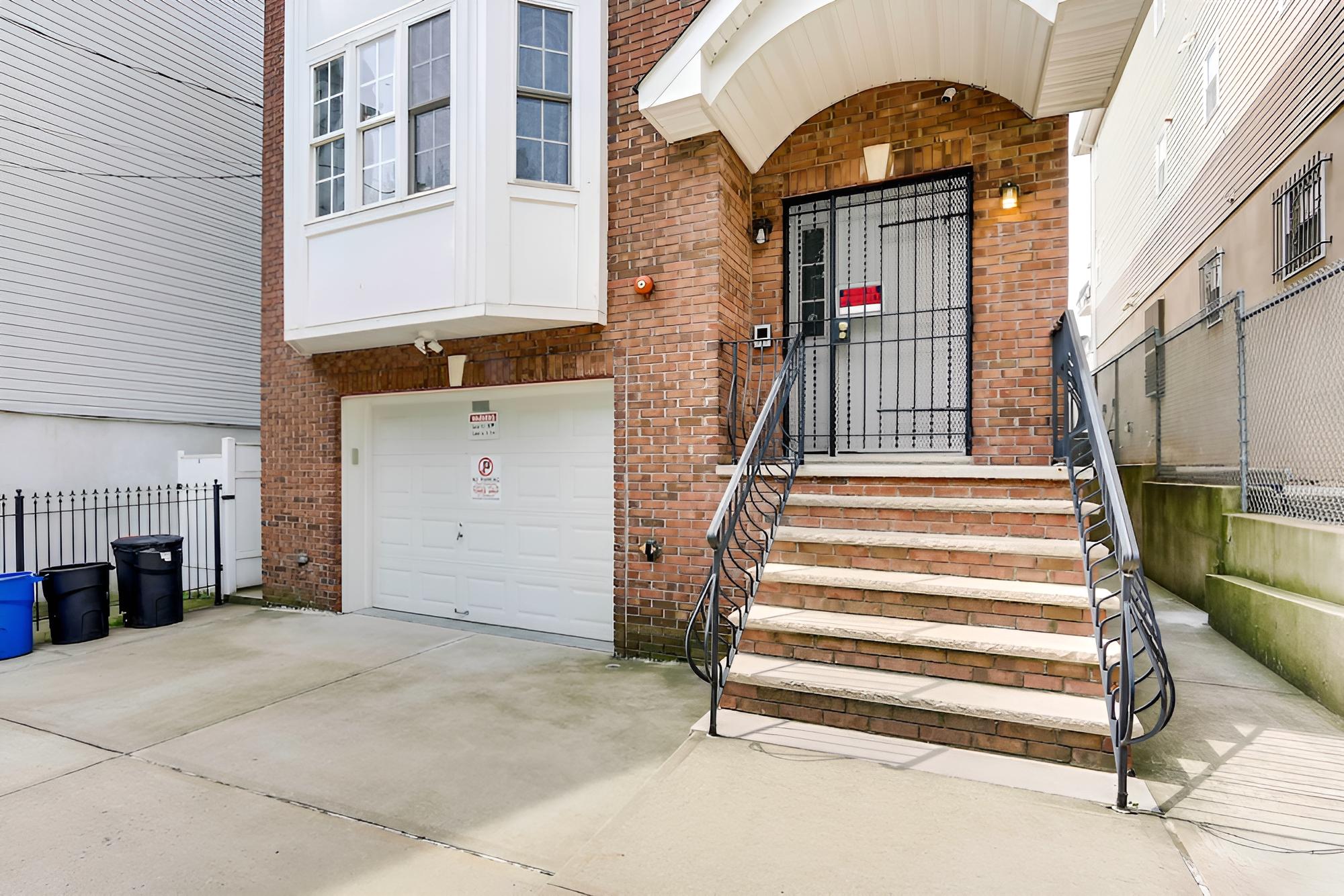 Welcoming Newark Duplex in Walkable Location! view 5