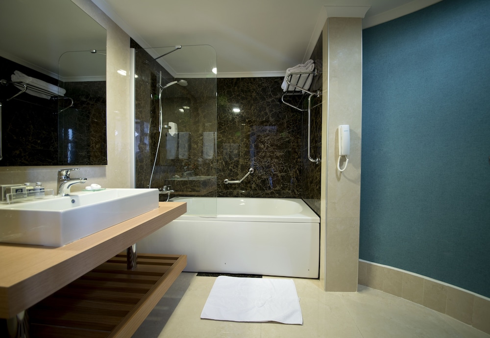 Limak Limra Hotel & Resort