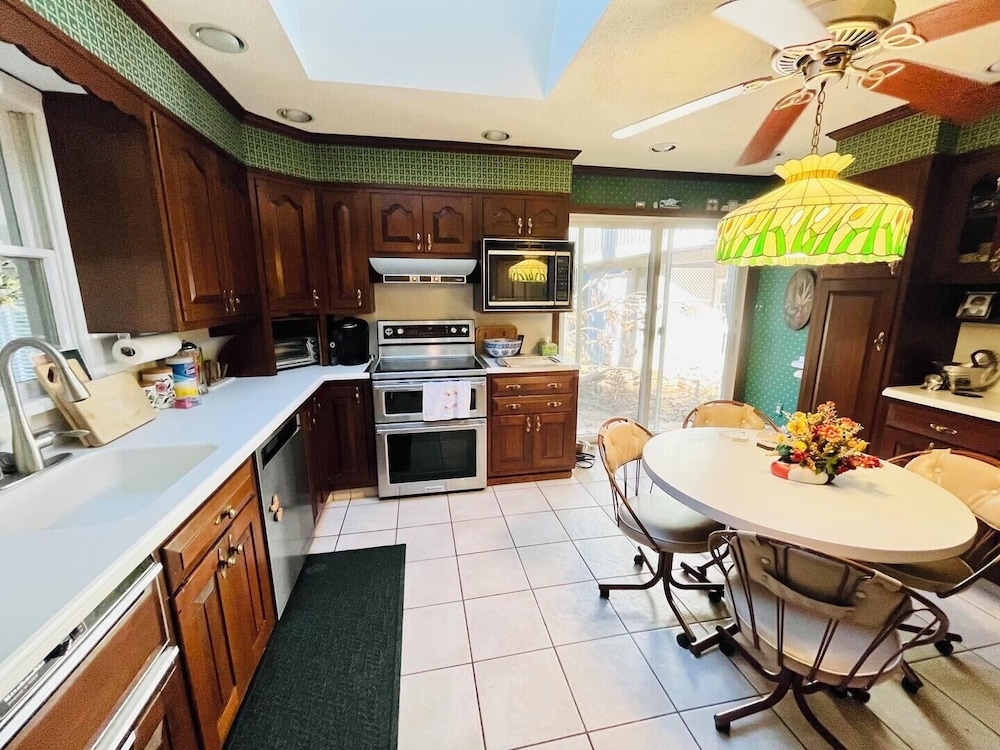 OAK Avenue 33