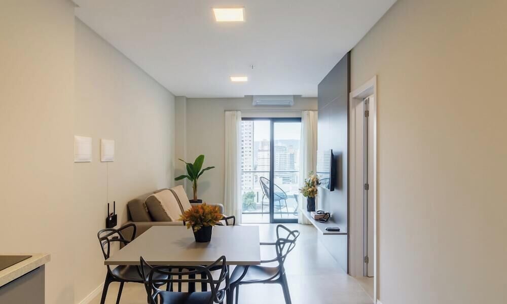 Your Exclusive Stay Just Steps From the sea in Meia Praia - FFS II