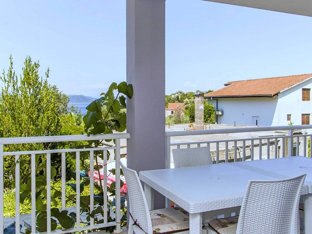 Apartments Vesela - Comfort One Bedroom Apartment With Balcony and Sea View view 4