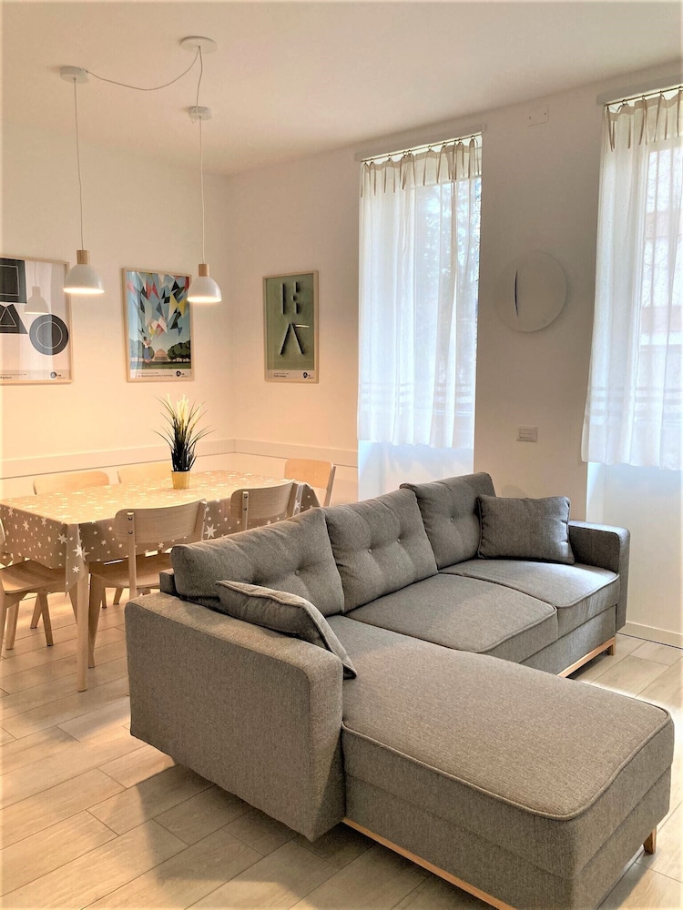 Bright Apartment in via Zurigo 3