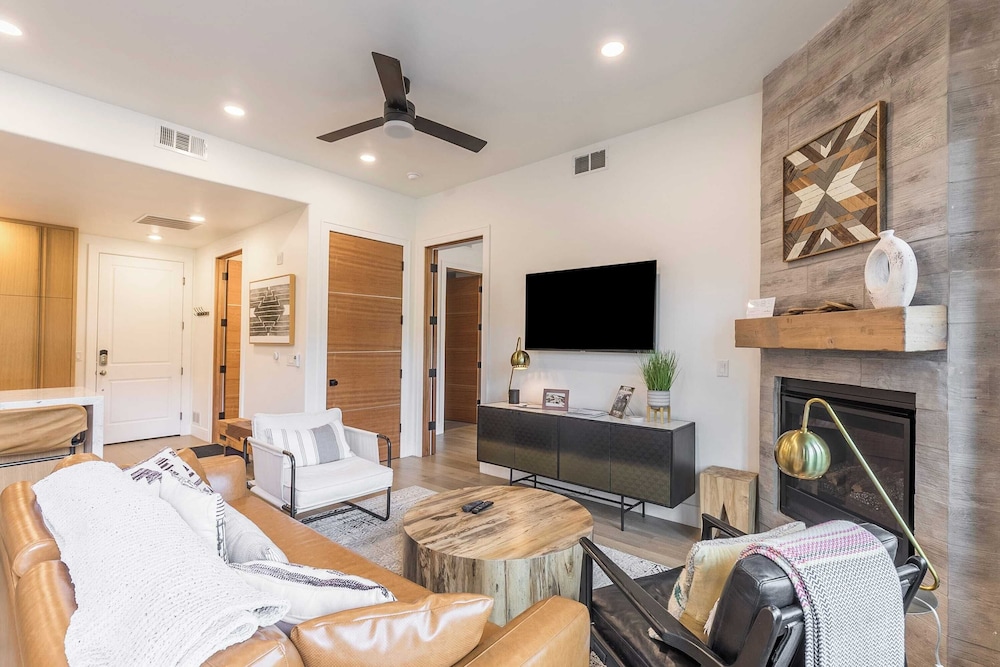 Slope Sight by Avantstay A+ Location w/ Hot Tub