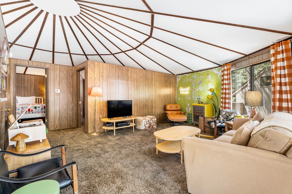 Carousel House 2 Bedroom Home