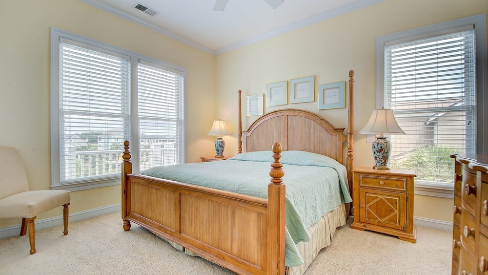 Come Seek A Higher Porpoise! 6 Bedroom Home by Peace Vacations view 3