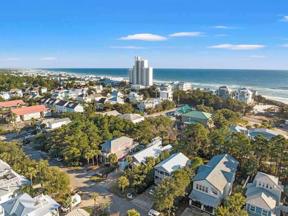 Sugar Sand Retreat 3-bed, 2-bath Beach Getaway With Private Pool, Sleeps 8!