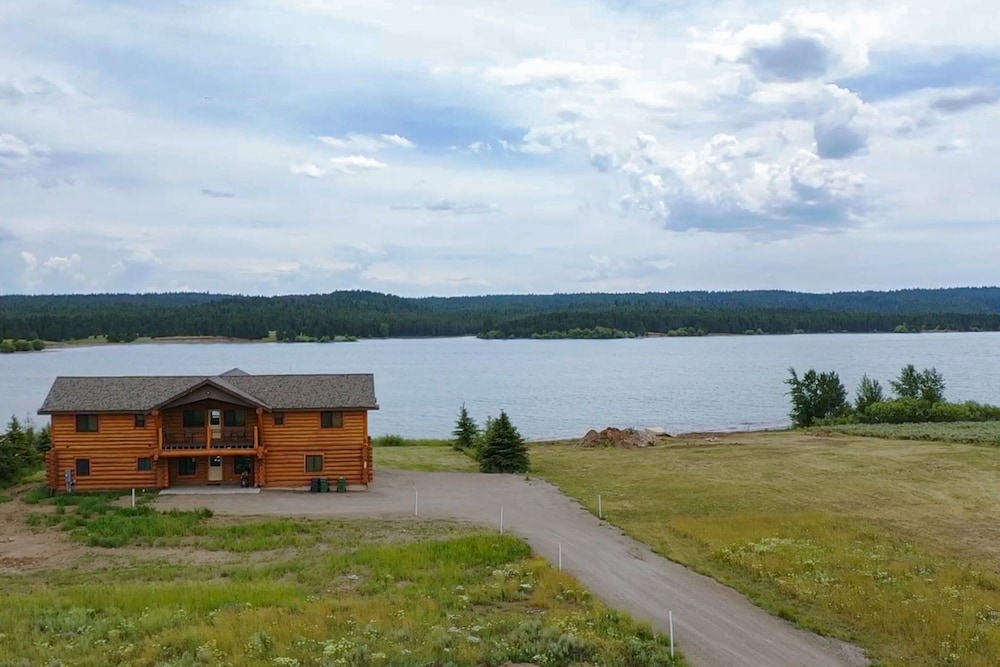 Stone Skipper Lodge