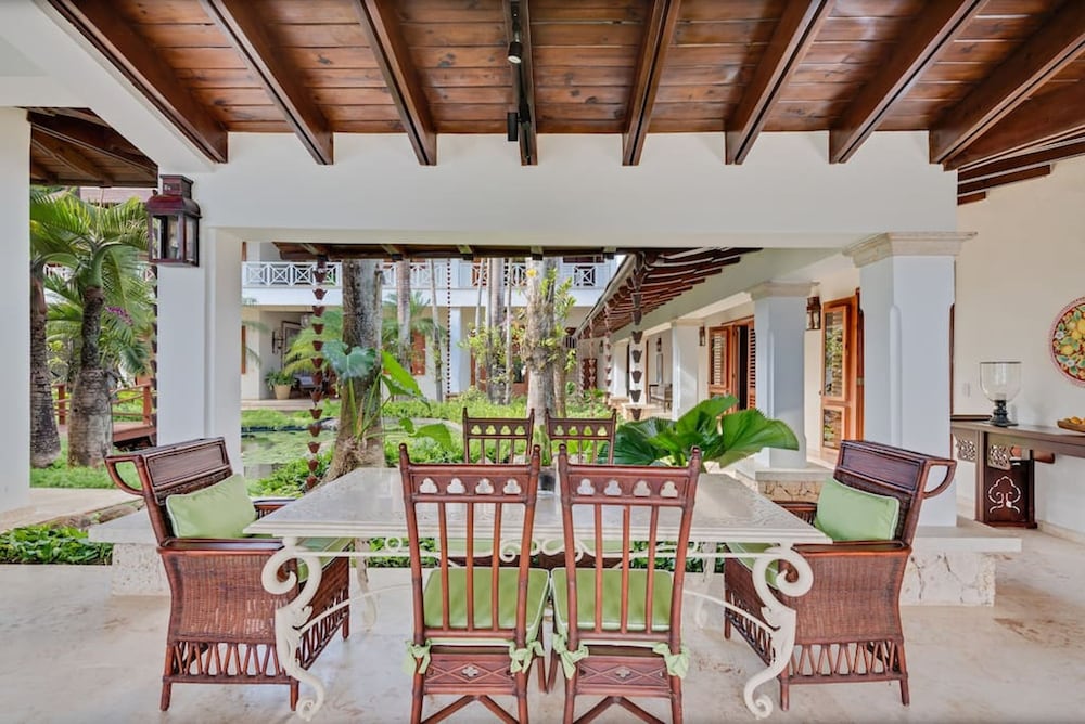 Magnificent Eight Bedroom Holiday Home