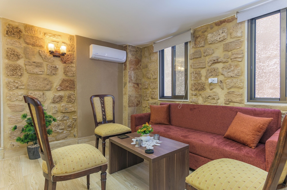 Casa Kik Apartments in Mina Tripoli