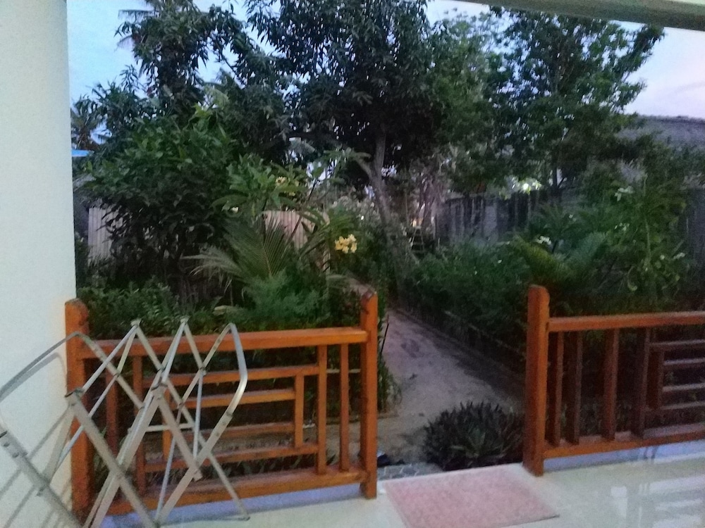 Bunga Baru Bungalow view 2