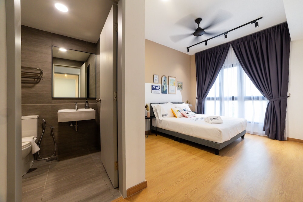 MayaBay Residence by Sleepy Bear