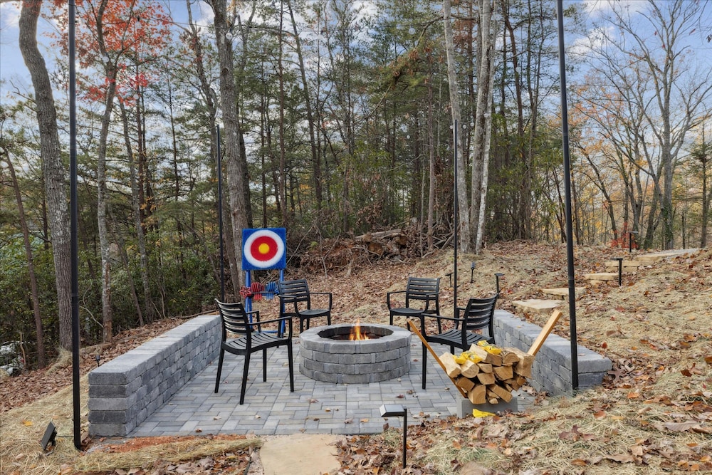 2 Brand New Cabins for Family Retreat