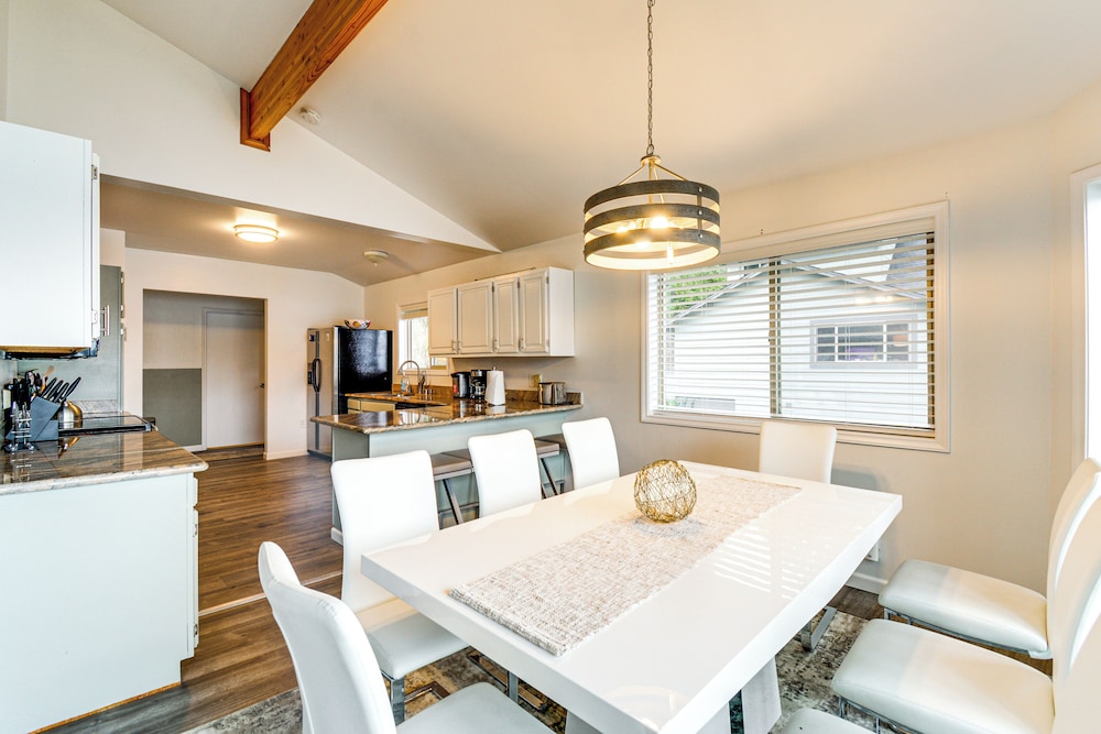 Balcony w/ Bay Views: Family Gem in Port Townsend