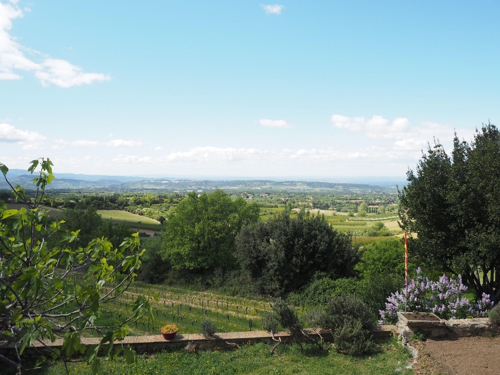 Bedoin Garden Home With Views