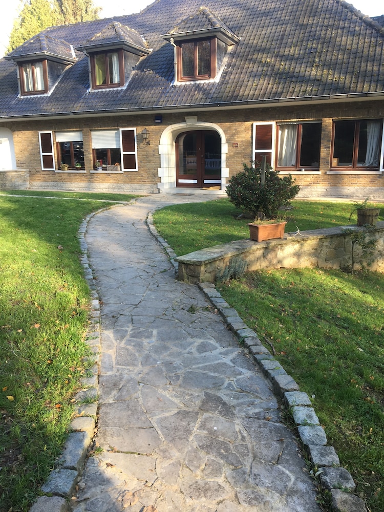 Photo 8