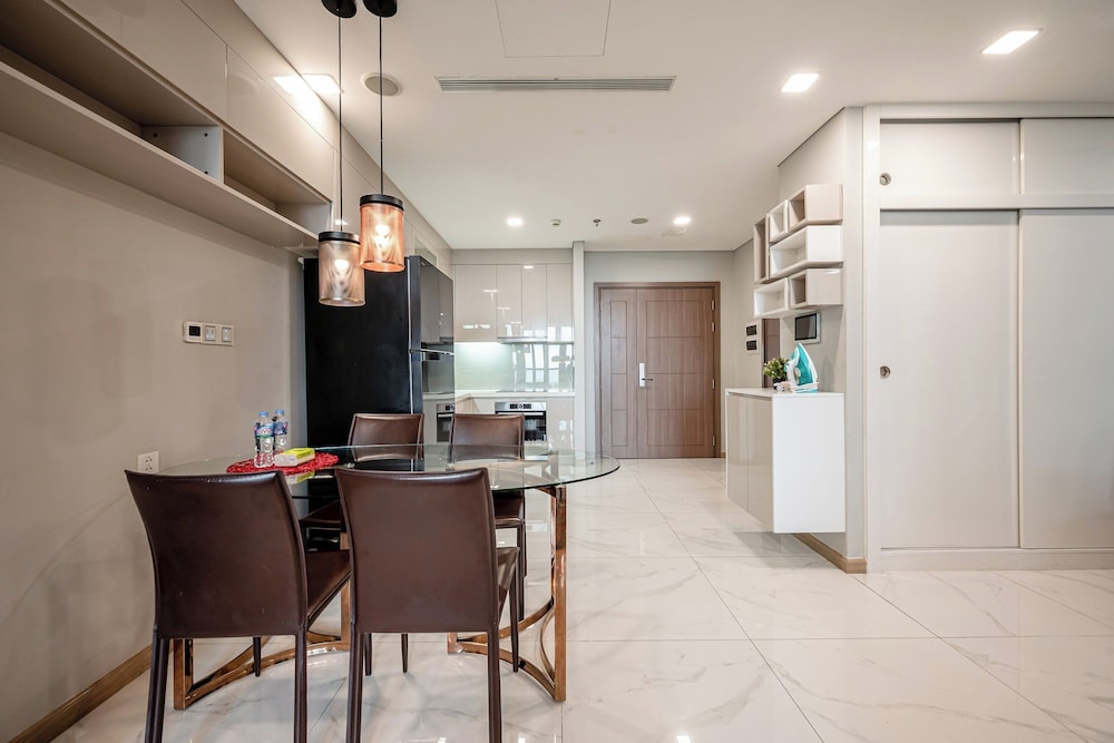 Somi Luxstay Landmark 81