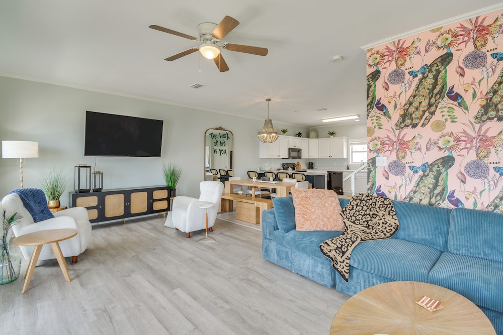2 Blocks to Beach: Gulf Shores Getaway w/ Dock!