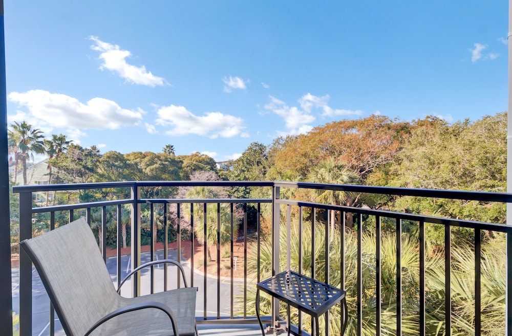 Oceanfront w Pool Beach Access Balcony View 312 B Shipwatch by Avantstay