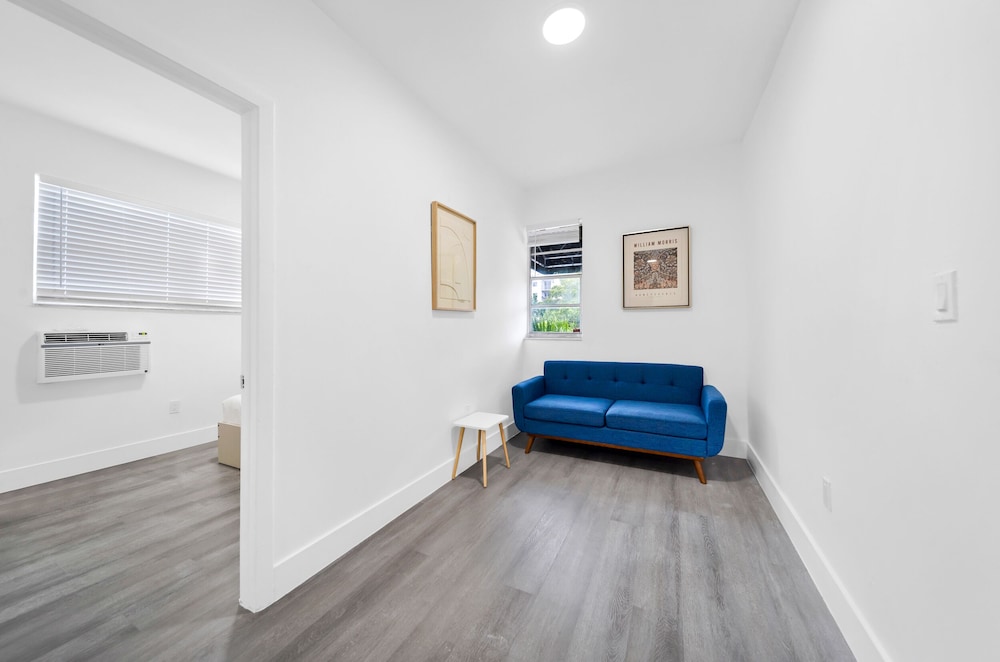 Little Havana Gem 2BR Retreat