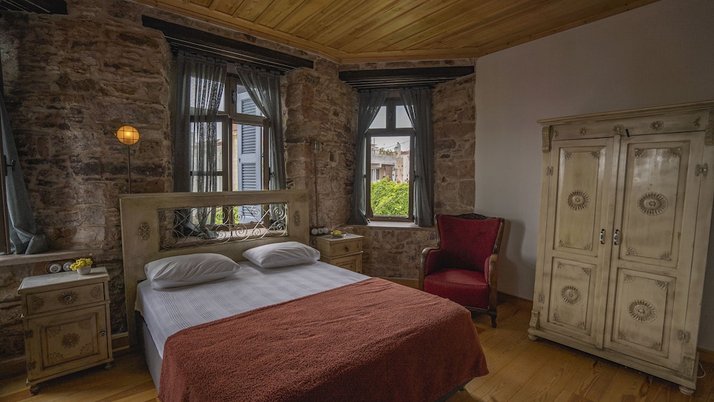 Pita Hotel Cunda view 3