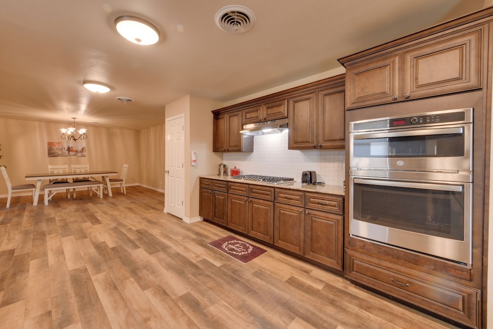 3 Mi to Lake Charles: Family Home in Louisiana!