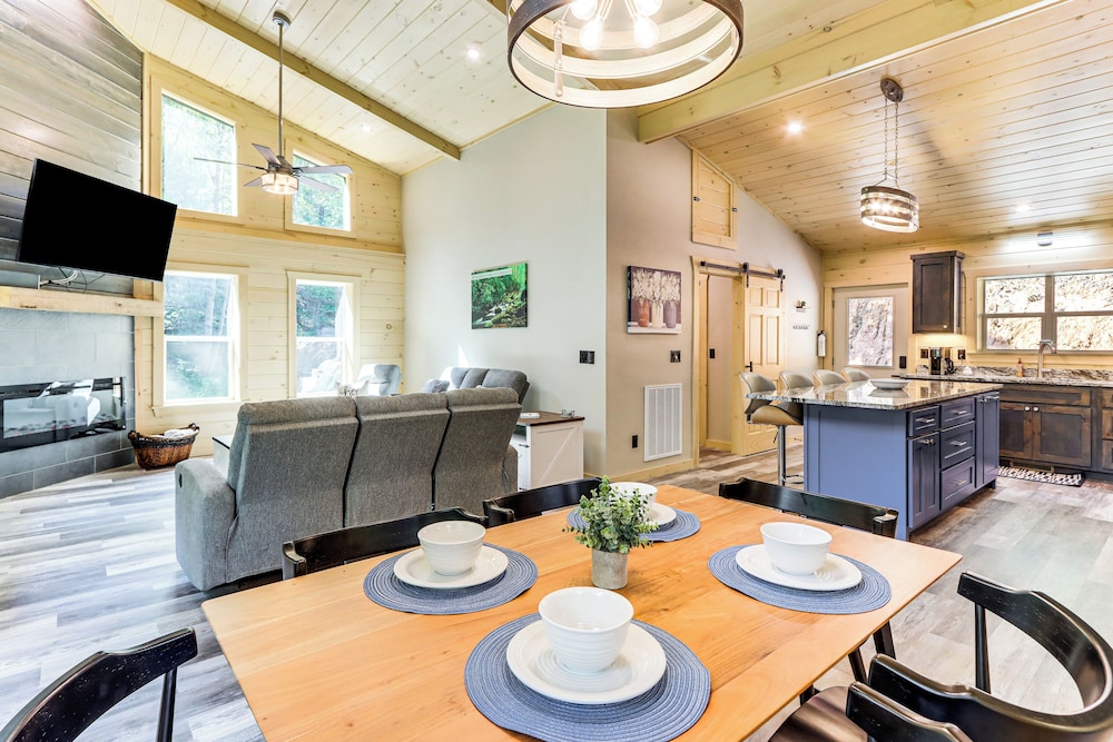 Blue Ridge Adventure Base: Grill, Play, Explore!