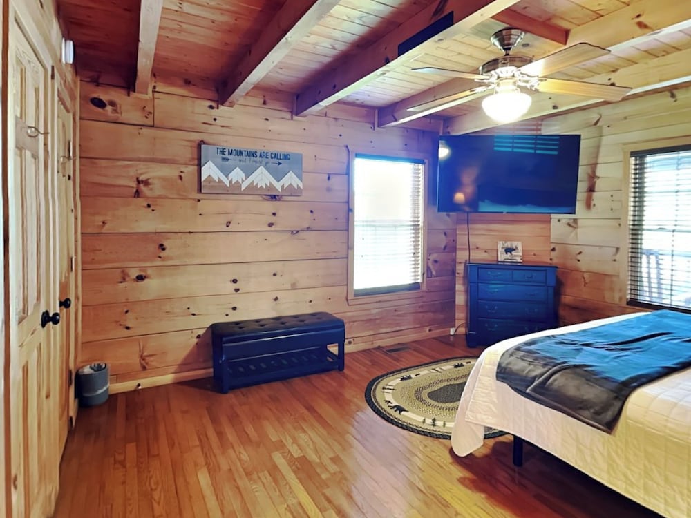 Mulbeary Mountain Cabin