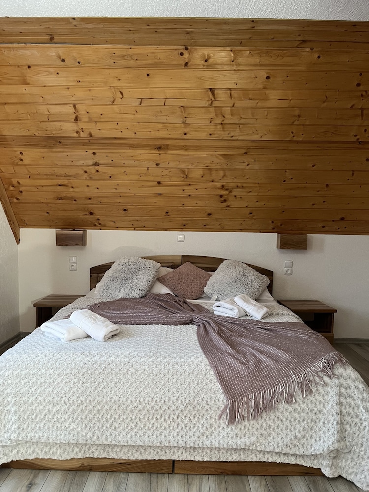 Rustic Inn River 2