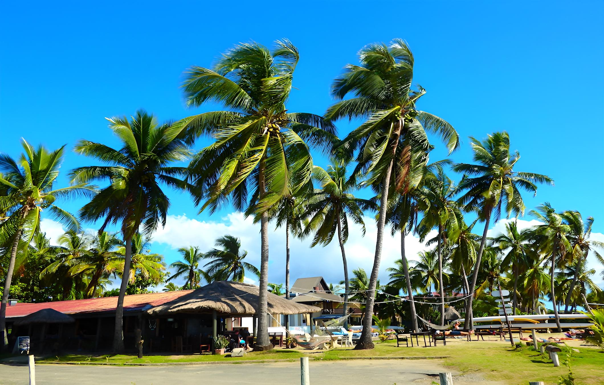 Travellers Beach Resort - Hostel