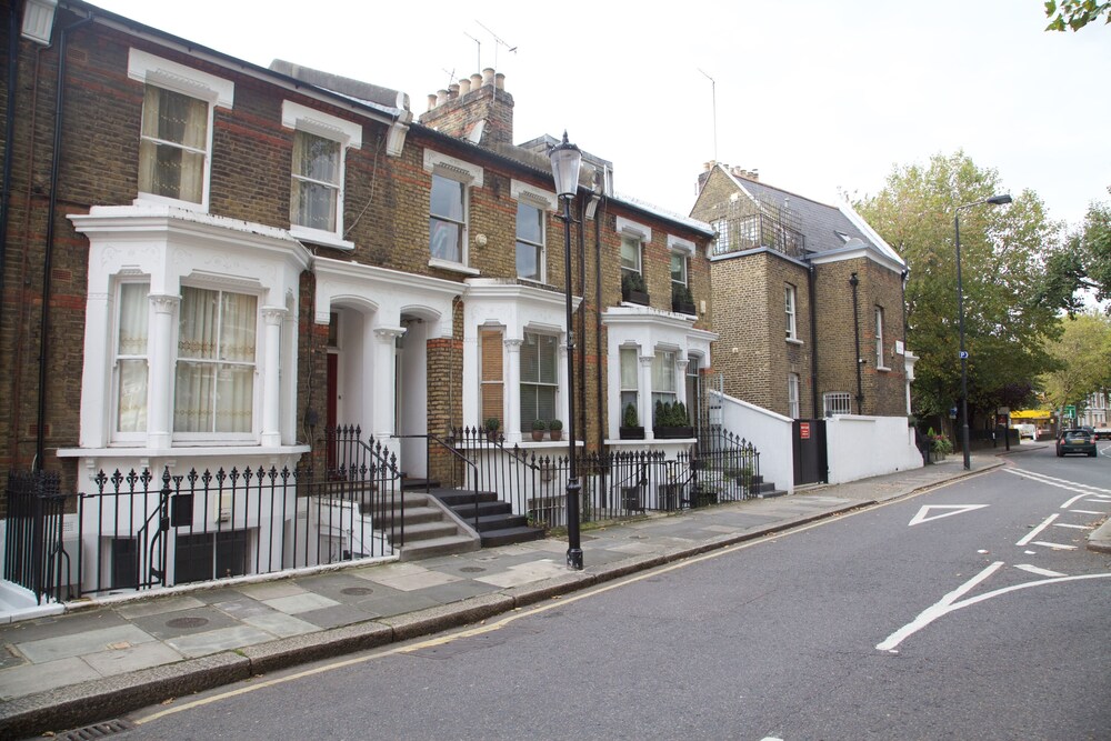 1 Bedroom Apartment near Kings Road