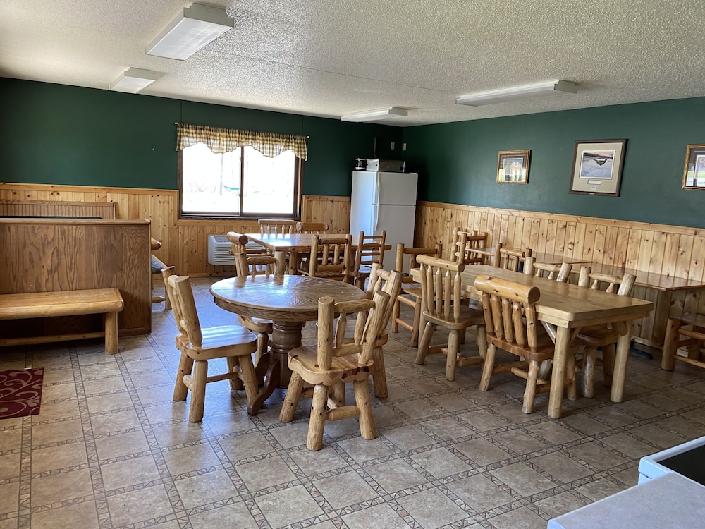 Horseshoe Bay Lodge