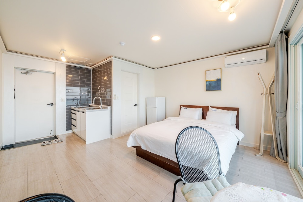 Goseong The Wave Pension