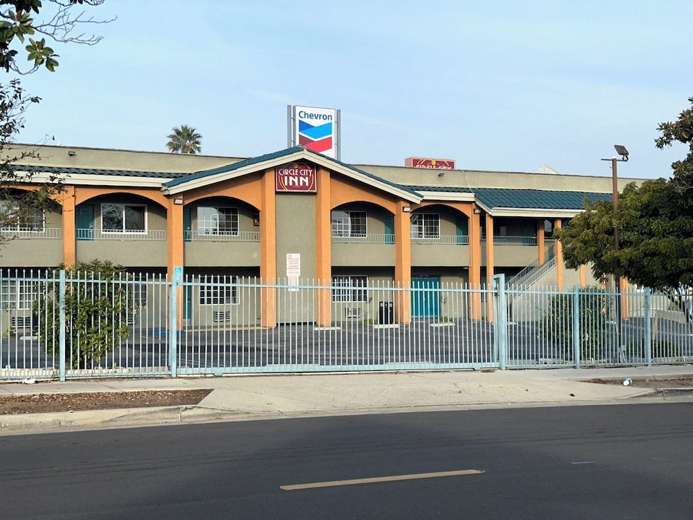 Corona Inn