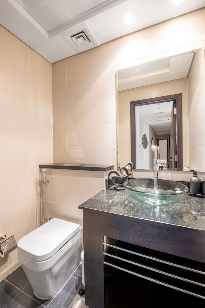 Iconic Marina Stay Cayan Tower 2BR
