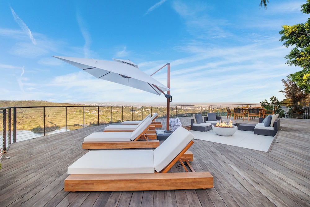Stradella View - Bel-air Oasis w/ Infinity Pool & Stunning Panoramic Views