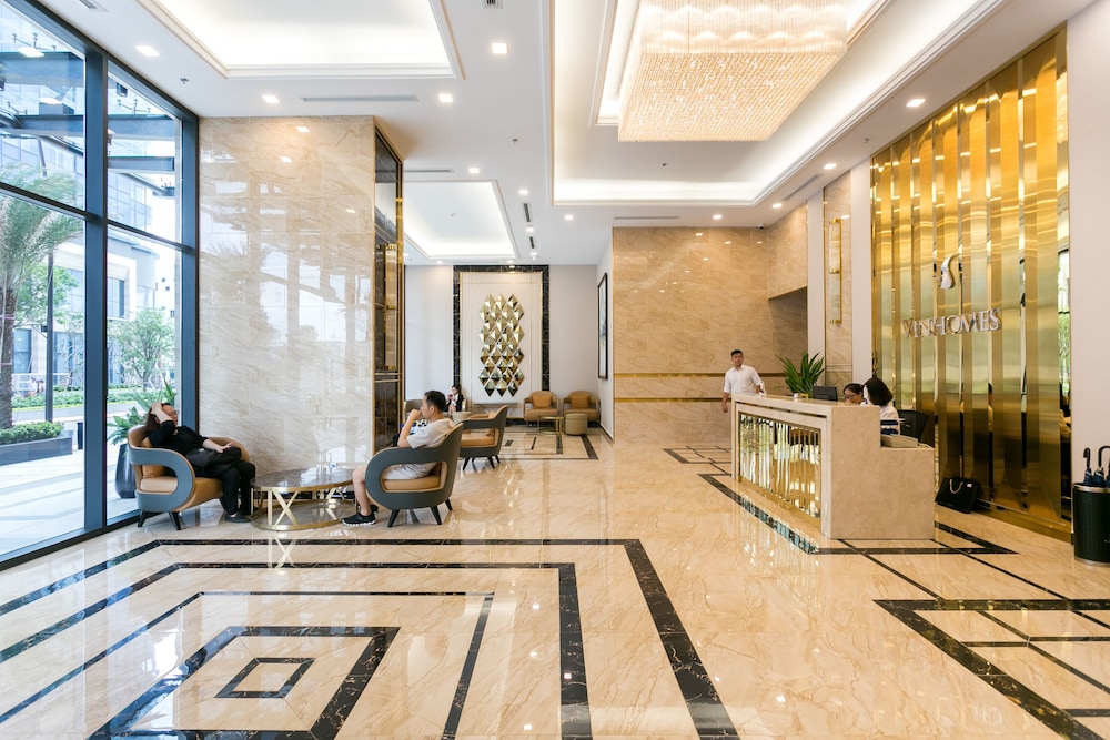 Lobby & Reception
