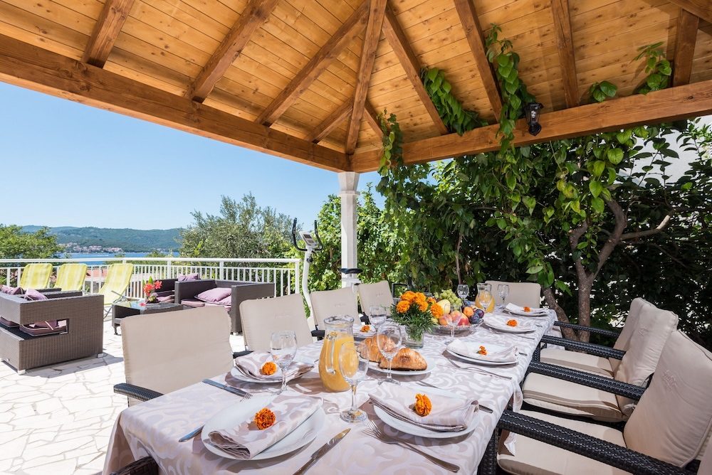 Holiday Villa Perna with Swimming Pool view 3