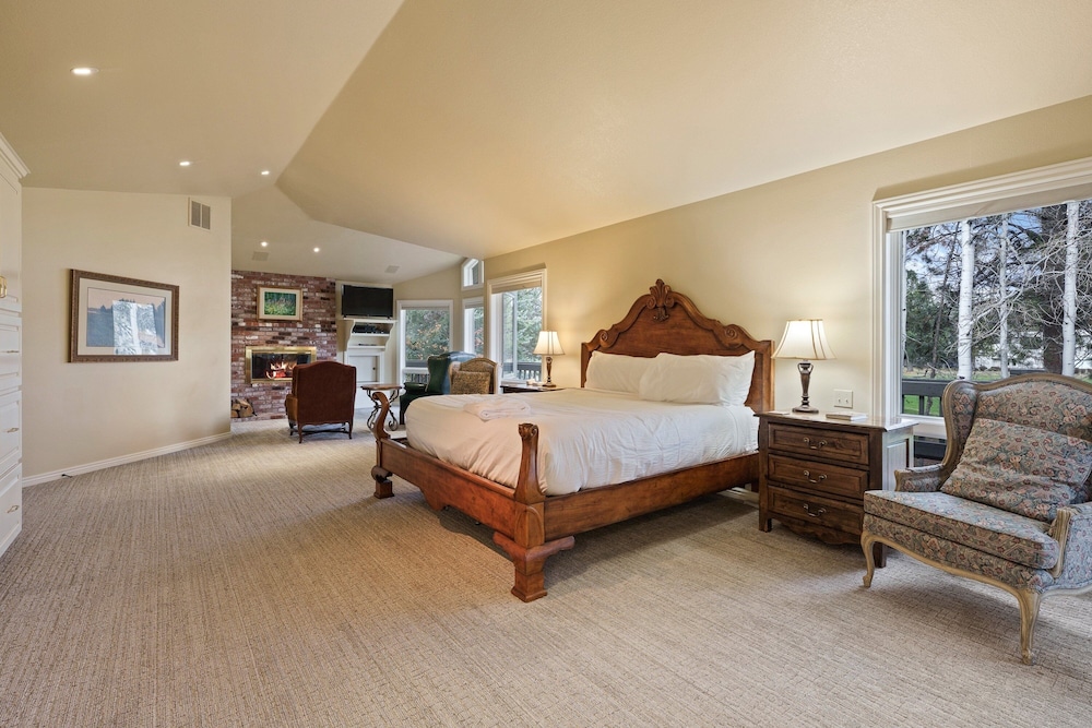 Winners Circle 30 5 Bedroom Home